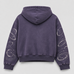 Sweat à capuche pour homme violet à strass, coupe courte, effet délavé vintage, avec motif graphique sur les manches, poche kangourou et bordure cloutée, style streetwear personnalisé - Product Image 2