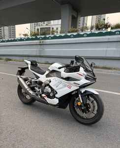 วอเก้ อาร์อาร์500เอส สปอร์ตไบค์ |   เครื่องยนต์ 500 ซีซี แบบอินไลน์ 4 สูบ 57 กิโลวัตต์ |   วาล์วไอเสียแบบสลับได้ <span class=keywords><strong>Nissin</strong></span> Brakes ABS TCS - Product Image 3