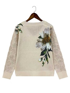 Maglione Vintage <span class=keywords><strong>da</strong></span> Donna con Scollo a V, Maniche Lunghe Traforate, Traspirante, Lavorato a Maglia, Stampa Floreale Bianca, Casual per Uso Quotidiano, Versatile per Casa e Ufficio - Product Image 5