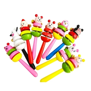 Vente en gros : Hochet à main en bois à motif animalier de dessin animé, instrument de percussion Orff pour nourrissons et tout-petits, pour l'éveil sensoriel et la stimulation de la préhension - Product Image 1