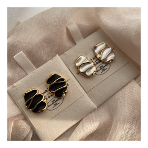 <span class=keywords><strong>Pendientes</strong></span> de joyería de acero inoxidable moda Vintage sin desvanecer 18K chapado en oro titanio acero antialérgico Irregular pendiente ovalado - Product Image 1