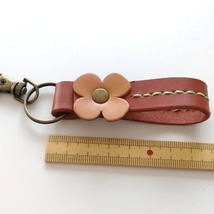 PU leather keychain, <b>sweet</b> and cute bag charm, <b>flower</b> car backpack ornament. - Product Image 5