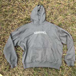 เสื้อฮู้ดดี้คอกลมทรงโอเวอร์ไซส์ แขนสั้น ผ้าฝ้าย 100% พิมพ์ลายดิจิทัล ป้องกันการหดตัว ด้านหน้าถักลาย  ออกแบบเองได้ สำหรับผู้ชาย รุ่น 2025Transfer - Product Image 6