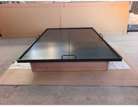 Lit plateforme en bois sans tête de lit, très grand lit California King, cadre noir