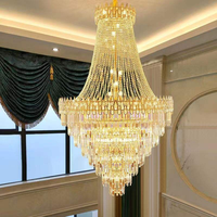 Lustre LED long en fer et cristal doré de luxe, grand modèle, style Mid-Century Modern, pour escalier, pour projets architecturaux hôteliers
