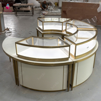 Vitrine d'îlot ronde pour bijoux Sundo, comptoir en verre incurvé, présentoir crème doré, fabricant de mobilier modulaire pour magasins