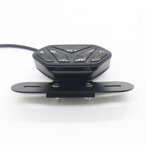 Accessoires pour motos, feu arrière LED de freinage et de positionnement pour moto avec support, feu arrière LED pour véhicule tout-terrain - Product Image 2