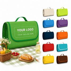 Tapis de pique-nique personnalisé avec logo imprimé, pliable, imperméable, résistant au sable, pour événements d'entreprise - Product Image 1