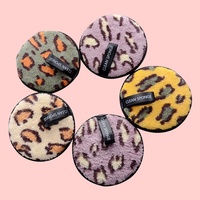 Serviette ronde en microfibre à bords finis imprimé léopard pour femme, en polaire corail, double face, pour le démaquillage et le nettoyage du visage sur lit de beauté