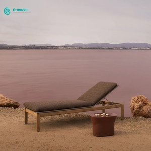 Elegante <span class=keywords><strong>Lettino</strong></span> Prendisole Minimalista con Telaio in Legno di Teak, Sdraio da Giardino per Villa, Bordo Piscina e Patio - Product Image 1