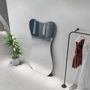 <span class=keywords><strong>Espejo</strong></span> de <span class=keywords><strong>Pared</strong></span> Curvo en Forma de 8, <span class=keywords><strong>Espejo</strong></span> Colgante de Forma Irregular para Dormitorio, Sala de Estar, Decoración del Hogar, Venta al Por Mayor Directo de Fábrica - Product Image 5