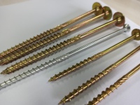 Vis à bois auto-taraudeuses à tête fraisée Torx à rainure pour aggloméré, type 17, avec tête moletée