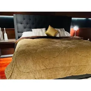 Manta Acolchada Riccomon Dlane Marrón para Cama Matrimonial, Uso en Todas las Estaciones - Product Image 3