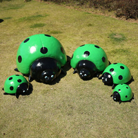 Sculpture d'extérieur Coccinella Septempunctata, Ornement de coléoptère simulé, Décoration de jardin en fibre de verre, Entièrement fait main