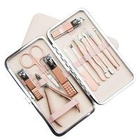 Kit de manucure et pédicure professionnel de luxe en acier inoxydable rose, 12 pièces, ciseaux à ongles courbés, logo personnalisé, portable