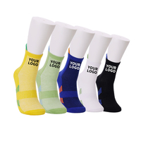 Nouvelle arrivée de chaussettes de sport d'automne avec logo personnalisé Chaussettes de sport respirantes antidérapantes en coton mélangé pour hommes