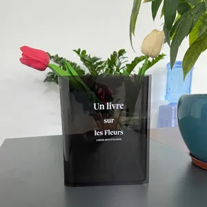 Vente chaude fête des mères cadeau 2023 gros moderne mariage décoration de la maison Transparent clair acrylique livre forme Vase pour fleurs