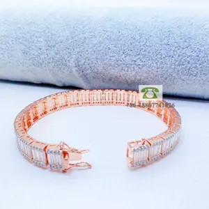 Produk Baru Mewah Desain Keren 2 Tone Rose Gold Disepuh Pria Baguette Vvs Berlian Moissanite Kuba Gelang 925 Sterling Silver