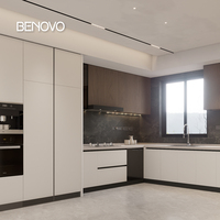 Buffet minimaliste en contreplaqué à texture bois intense avec éclairage LED, pour salon, avec quincaillerie de suspension, marque BENOVO