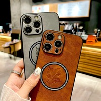 Nouvelles Coques Magnétiques de Luxe en Cuir Rétro Feuille d'Érable pour Téléphones Mobiles iPhone 17 16 15 Pro Max 14 Plus 13 12 11 Pro XS XR