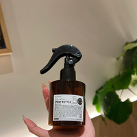 Bouteille vaporisateur PET ambrée Bouteille de savon liquide d'hôtel rechargeable 150ml 200ml Logo personnalisé Vente en gros Bouteille d'emballage pour les soins de la peau dans la salle de bain