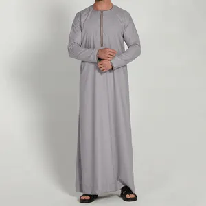 Hot Selling Plus Size Men's Thobe Breathable Seamless Polyester Abaya Islamic Clothing for Adults in Dubai Muslim Robe