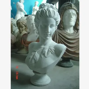 女性のカレラ大理石の胸像の彫刻