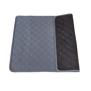 Coussin d'urine réutilisable et lavable pour animaux de compagnie, tapis de dressage antidérapant et facile à sécher, accessoires de lit en peluche pour chat et chien - Product Image 4