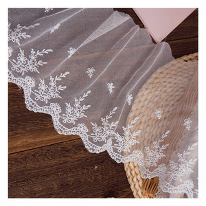 18cm di larghezza fabbrica diretta <span class=keywords><strong>Tulle</strong></span> di pizzo <span class=keywords><strong>bianco</strong></span> <span class=keywords><strong>ricamato</strong></span> rifinitura per accessori di abbigliamento gonne da te bordo tenda e decorazione in tessuto - Product Image 5