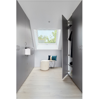 Armoire de conception intelligente sur mesure sous l'escalier Rangement sur mesure Maximiser l'espace Chambre irrégulière Armoire sur mesure de qualité supérieure