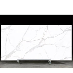 Dalle de quartz motif Calacatta Montréal et marbre artificiel imprimé en 3D sur mesure, durable et élégant pour plan de travail - Product Image 4