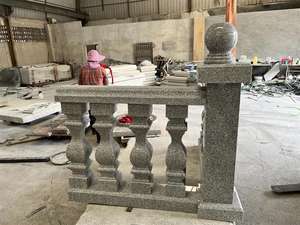 מעקות גרניט לבן-אפור טבעי יפהפה וזול לחצר, למרפסת, למדרגות ולמעקות מדרגות, מגולפים בעבודת יד. - Product Image 2