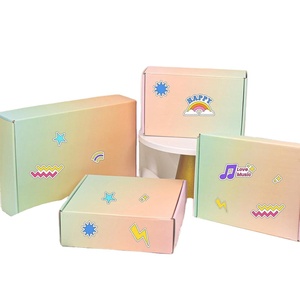 Caja de Correo de Cartón Corrugado de Papel Kraft Marrón Reciclable y Ecológico, Cierre Magnético, Grabado en Relieve y Bronceado - Product Image 1