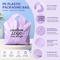 Sac de courses en plastique robuste à poignée en forme de V, personnalisable avec logo, pour emballage de vêtements de boutique et vente en gros de cadeaux