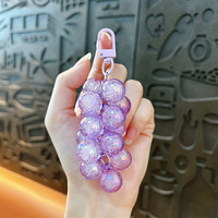 Porte-clés en acrylique avec breloque grappe de raisins à paillettes et perles, pour sac et clés de voiture, vente en gros