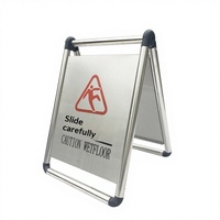 Señal de Advertencia Reflectante Prismática de Alta Intensidad en Forma de A de Acero Inoxidable para Uso en Metro, Hoteles, Centros Comerciales y Estacionamientos con Protección IP54