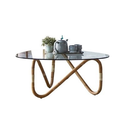 Table basse triangulaire en rotin PE