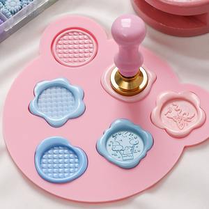 Moule en silicone Tête d'ours pour sceau de cire, support d'anneau et outil de tamponnage pour la décoration - Product Image 3
