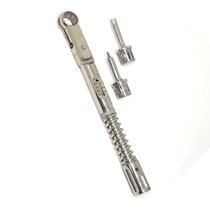 Llave Dinamométrica Dental Manual Premium de Acero Inoxidable, Herramienta para Implantes, Relleno, Procedimientos de Ortodoncia, Expansión Ósea, Implantes Dentales - Product Image 2