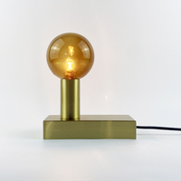 Lampe de table en verre créative minimaliste nordique moderne pour salon, salle d'art, chambre à coucher, bureau