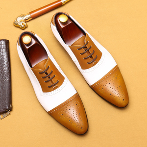 รองเท้าแต่งงานผู้ชายสำหรับเจ้าบ่าว สไตล์ธุรกิจ หนังแท้ สไตล์อังกฤษ หัวแหลม แบบ Brogues ดีไซน์สองสี - Product Image 4