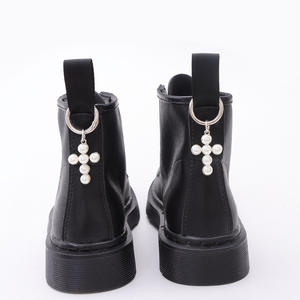 Accesorio para Tacón de Bota Martin, Colgante de Cruz con Corazón Rojo, Adorno Metálico, Joyería de Moda para Botas - Product Image 4