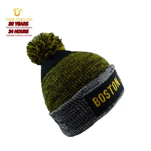 Kualitas Tinggi Kustom Logo Jacquard Rajutan Lembut Ski Manset Beanie dengan Pom Pom Topi Musim Dingin Unisex Olahraga Hangat Boston City