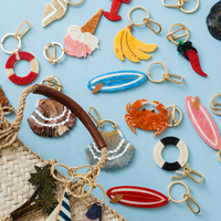 Porte-clés de plage en acrylique coloré avec breloques crabes, coquillages, planches de surf, bananes, glaces pour sac à dos, sac à main quotidien, décoration estivale