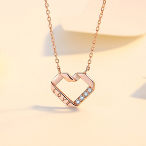 Collier pendentif cœur en or rose avec strass en cristal sertis en canal, gravure « Love », chaîne maille forçat, romantique, pour usage quotidien, unisexe - Product Image 6
