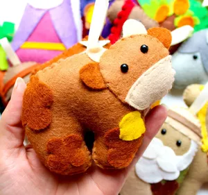 Baubles all'ingrosso fatti <span class=keywords><strong>a</strong></span> mano muro custom baubles presepe set figurine decorazione in feltro albero di natale ornamenti appesi - Product Image 3