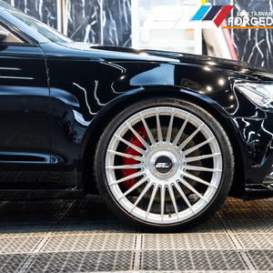 Rines Monobloque Forjados Personalizados T6061 en Plata Pulida con Diseño Multirradio para Autos de Lujo BMW <span class=keywords><strong>Mercedes</strong></span> <span class=keywords><strong>Maybach</strong></span> Sedán 18 19 20 21 22 24 - Product Image 3