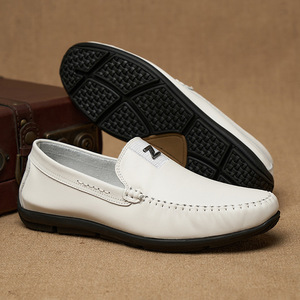 Mocassins blancs pour hommes, bout rond, en cuir véritable, à enfiler, semelle souple en caoutchouc, toutes saisons, chaussures décontractées de conduite - Product Image 1
