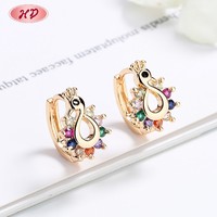 Boucles d'oreilles oiseau en or 18 carats à la mode avec accents de Zircon pour cadeau matériau principal alliage Hengdian gros déclaration bijoux de mode