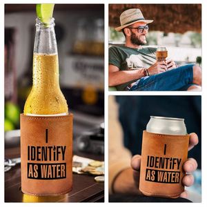 กระเป๋าเก็บความเย็นแบบหนังวินเทจพิมพ์ลาย "I Identify As Water" สำหรับใส่กระป๋องเบียร์ เหมาะสำหรับใช้ในบาร์ งานปาร์ตี้ หรือเป็นของขวัญ - Product Image 4